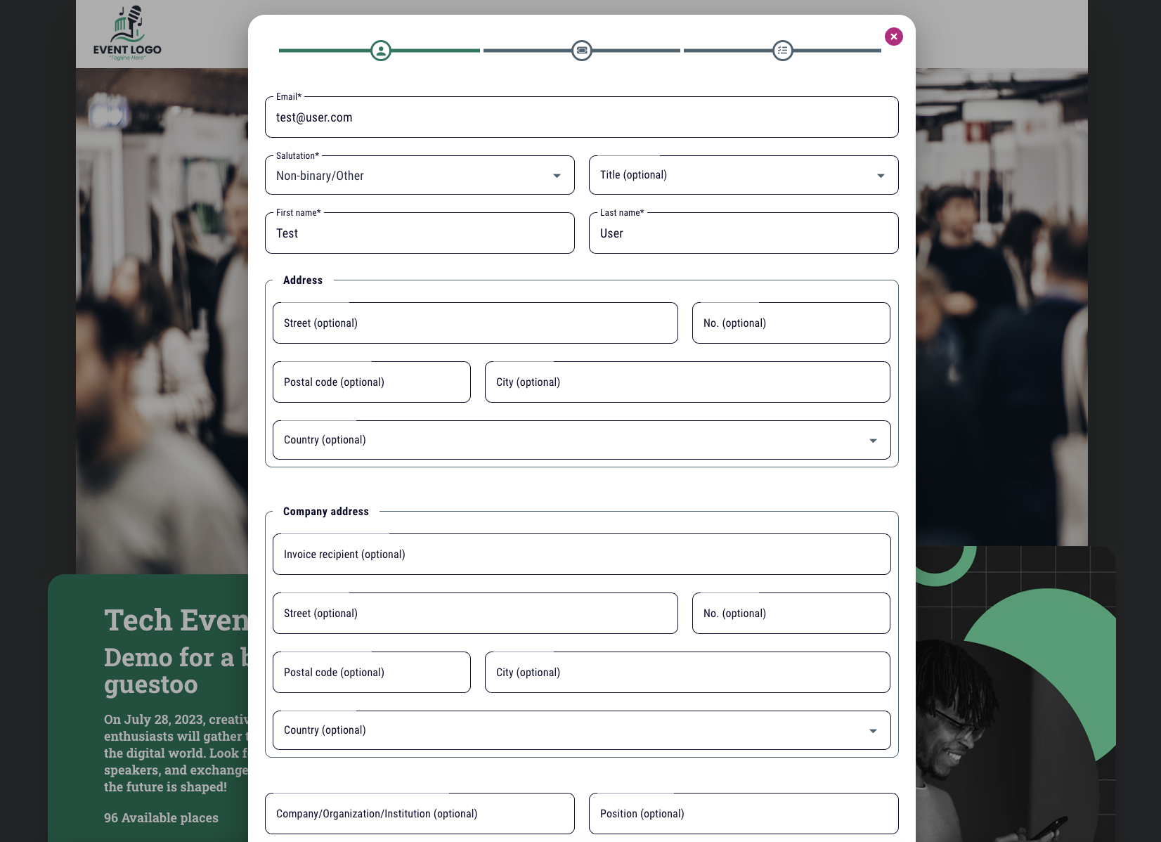 Customized registration forms • Individual query of guest information depending on the group of people