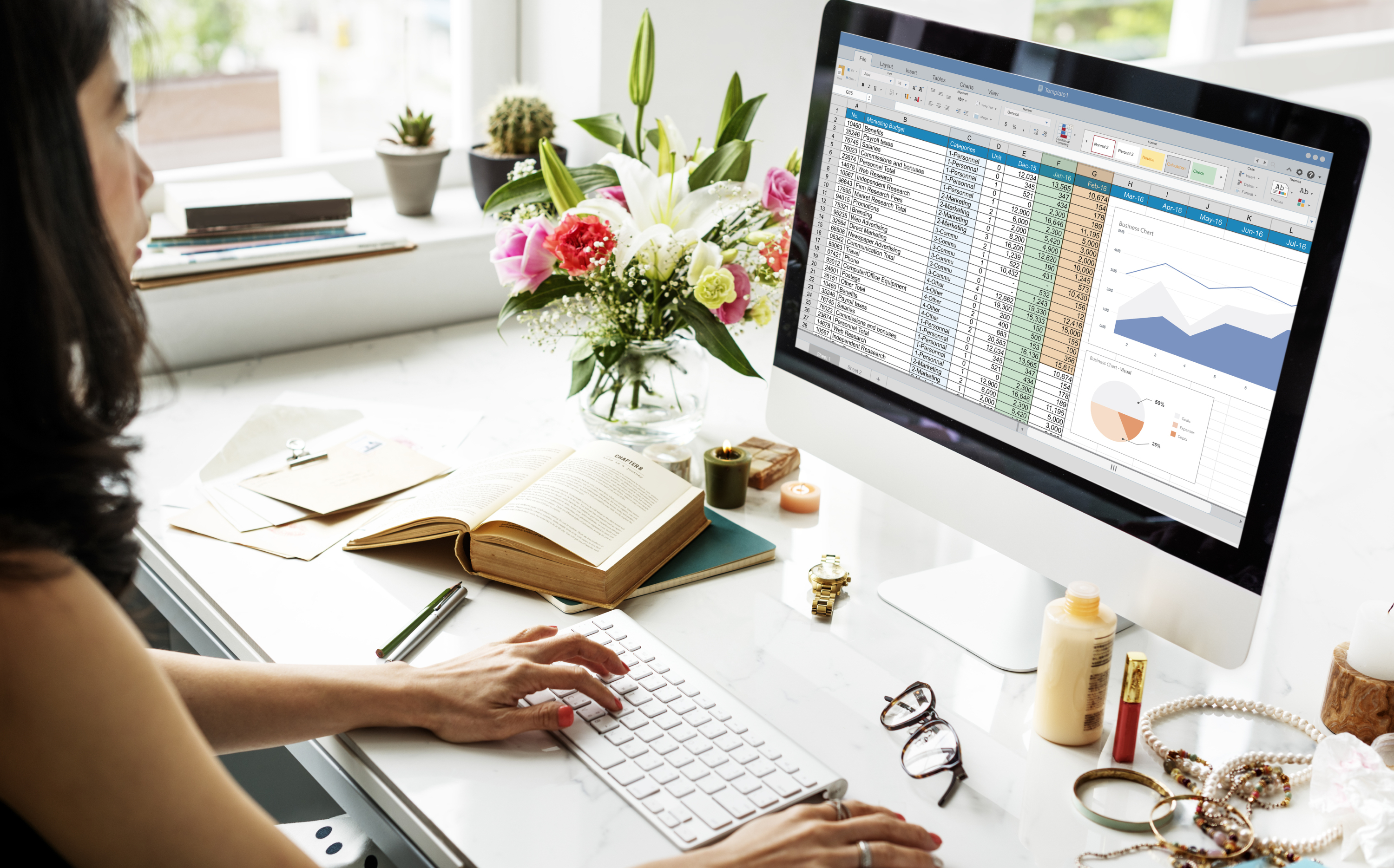 Guest import via Excel • Transfer existing guest lists with only a few clicks